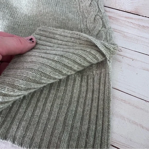 Alashan Wool and Cashmere Blend Fisherman Turtleneck in Sage Green size Large - Picture 9 of 15